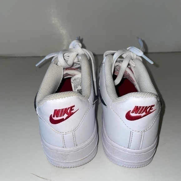 NIKE AIR FORCE 1 LV8 SE CASUAL SHOES size 4.5Y - Picture 5 of 9